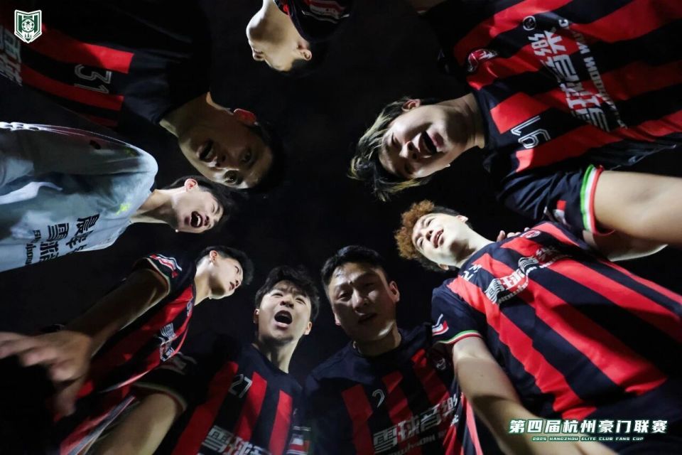 的带领下球, src, Ozr