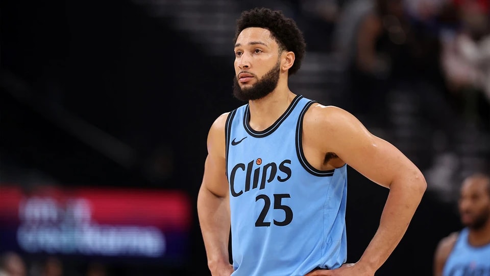 西蒙斯提供, 经进入, 人伯尼 西蒙斯提供, 经进入, 人伯尼